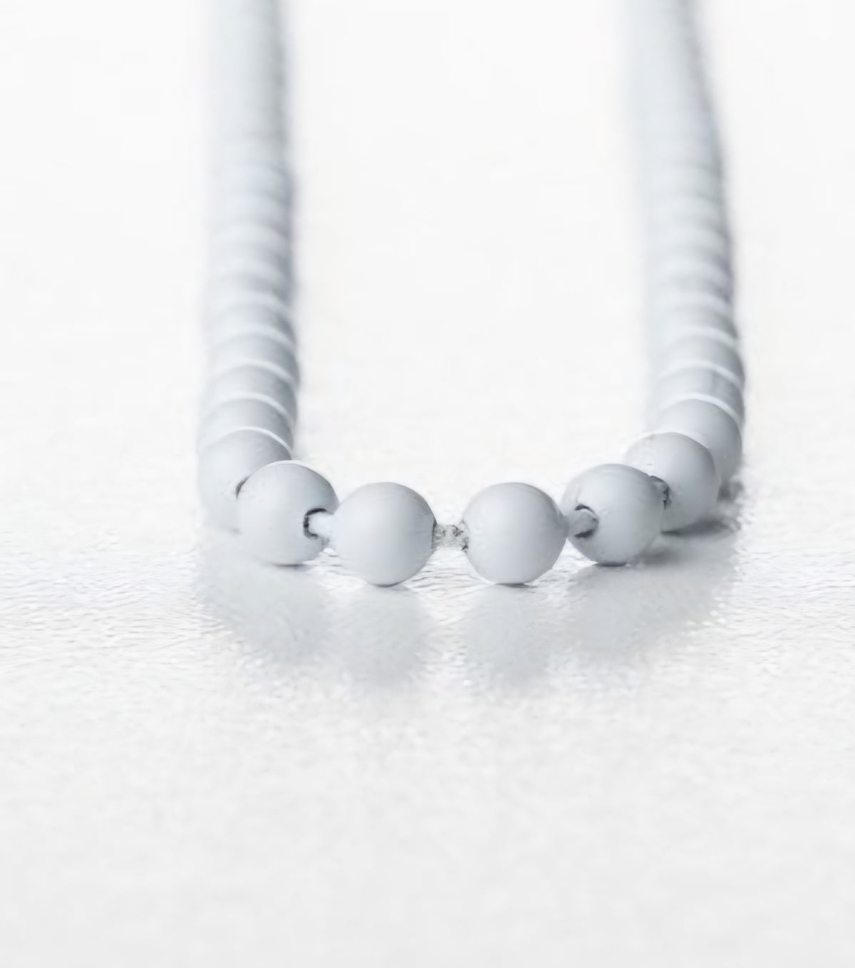 Pre Loop Metal Pure White 1000mm Chain.